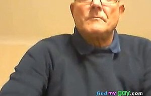 70 yo man from England