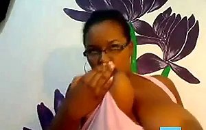 Ebony BBW Shows Her Big Tits On Cam - negrofloripa