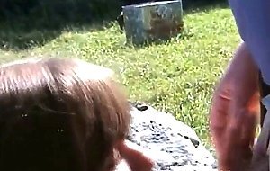 Ung mamma som suger mig offentligt