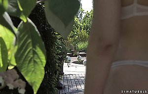 Naturals, anal action in garden, selvaggia
