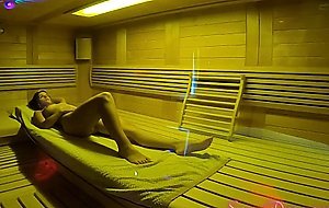 Sexydea, sauna gets extra honey