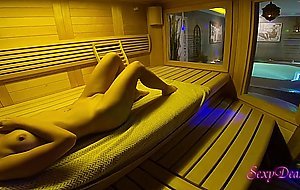 Sexydea, sauna gets extra honey