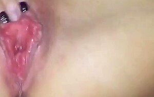 Mi masturbo con la figa larghissima