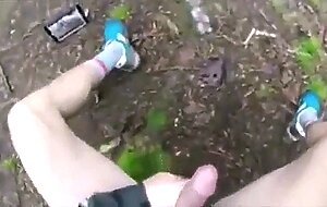 Runner guy cumshot on park