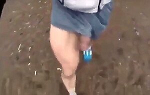 Runner guy cumshot on park