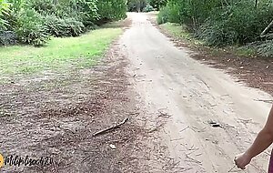 Milipilisex420, argentina tetona termina chupando pija y cogida durante paseo por el bosque public