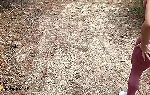 Milipilisex420, argentina tetona termina chupando pija y cogida durante paseo por el bosque public