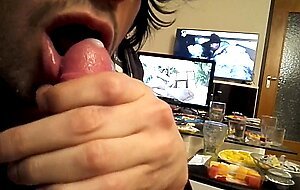 Twink's Blowjob & Cumshot Before Bed