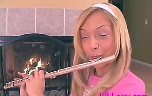 Musical pussied teen slut shoves flute in