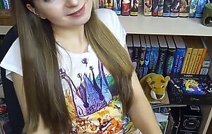Cutie Asked Guy To Lick Her Juicy Pussy And Got Strong Orgasm