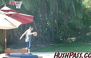 sexy mom india loves biggest white cock!
