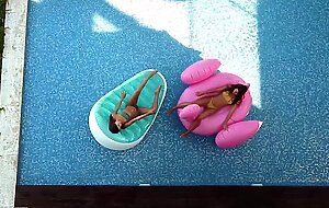 Horny Babes Susy Gala, Canela Skin & Kessy Shy Lesbian Threeway by The Pool - A GIRL KNOWS