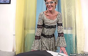 GRANNY INGA GIVING BLOWJOB