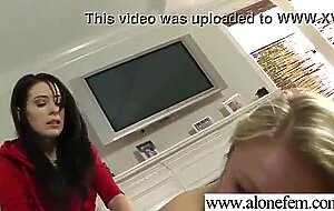 Freak teen amateur girl insert toys in pussy video-05