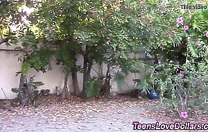 Teen slut gets facial