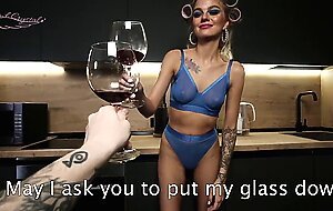 Stepmom seduced with wine and sucked