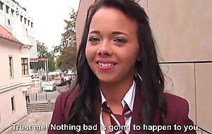 Amateur schoolgirl knows how to suck p