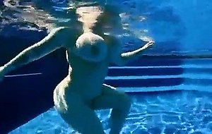 Big bbw tits underwater