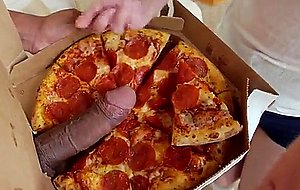 Joseline kelly worshipped the pizza delivery guy's big black cock