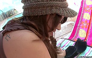 Pale ass Halie shows her booty in close up