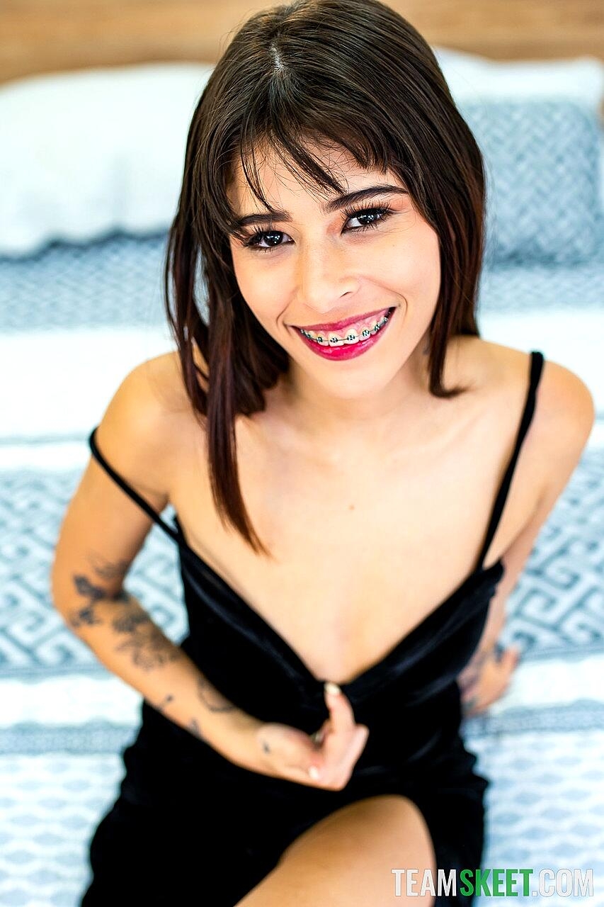 Latina Teen Mells Blanco Shows Her Fantastic Ass And Rides A Hard Dick Colombian, Cute, Latina, Step-Sister