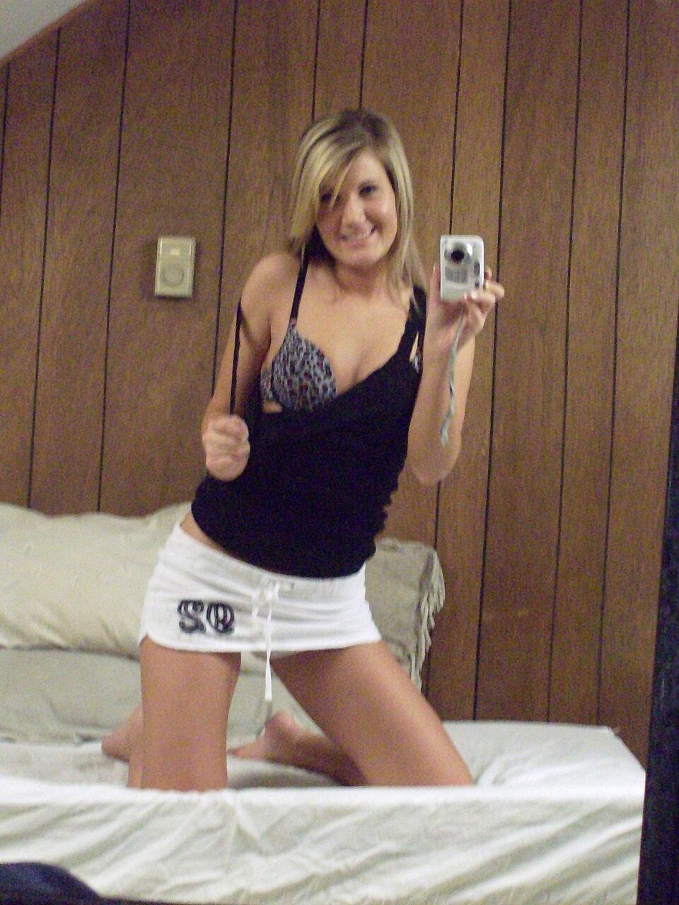 Amateur Blonde Adrina Scott Films Herself Stripping And Posing In The Mirror Amateur, Amateur-Swingers, Swingers