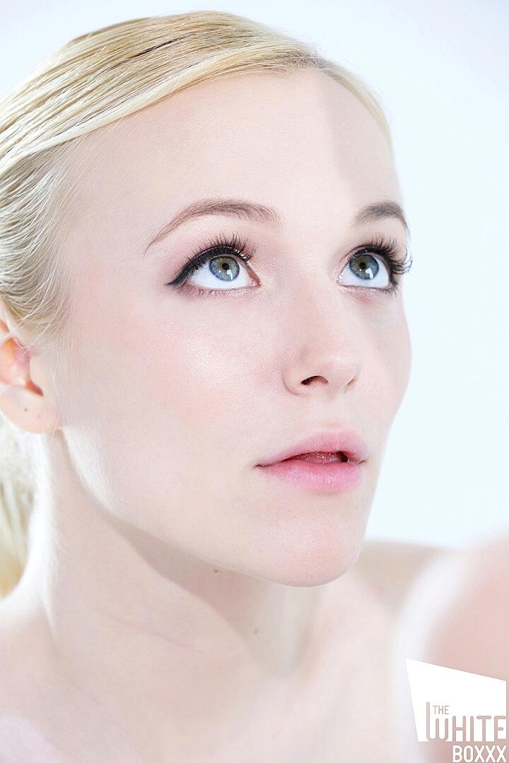 Hungarian Babe Sicilia Makes Tied Up Aislin Cum Using Sex Toys And Wet Tongue Cute, European, Glamour, Model