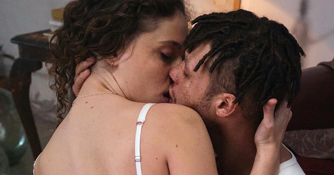 Pretty Curly-Haired Babe Sofia Laone Has Erotic Sex With A Hunky Guy, Oja Kay Amateur, Cowgirl, Hardcore, Kissing, Nipples