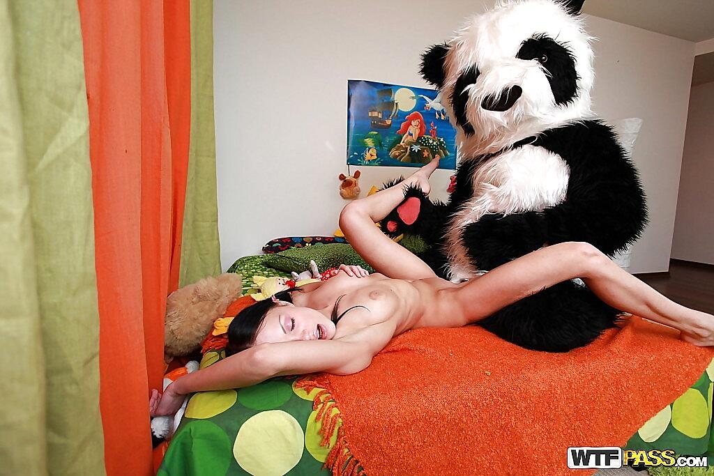 Petite Teenage Sweetie Spends Some Good Time With Her Panda Toy Hardcore, Legs, Reality