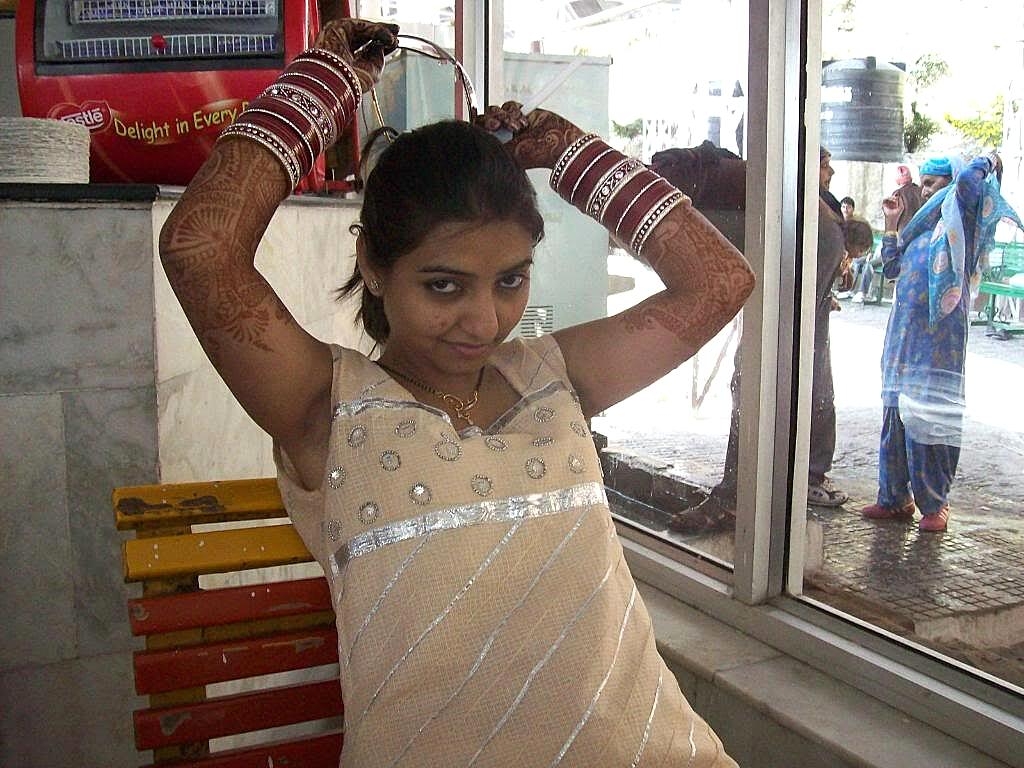 Indian Girl Models For Nude Nude Shoot During Her Honeymoon Indian, Public, Wife