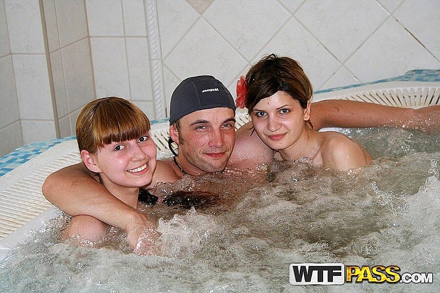 University Students On Spring Break Vacation Get Involved In Group Sex Games, Aspen Richardsen Bath, College, Party, Reality, Redhead