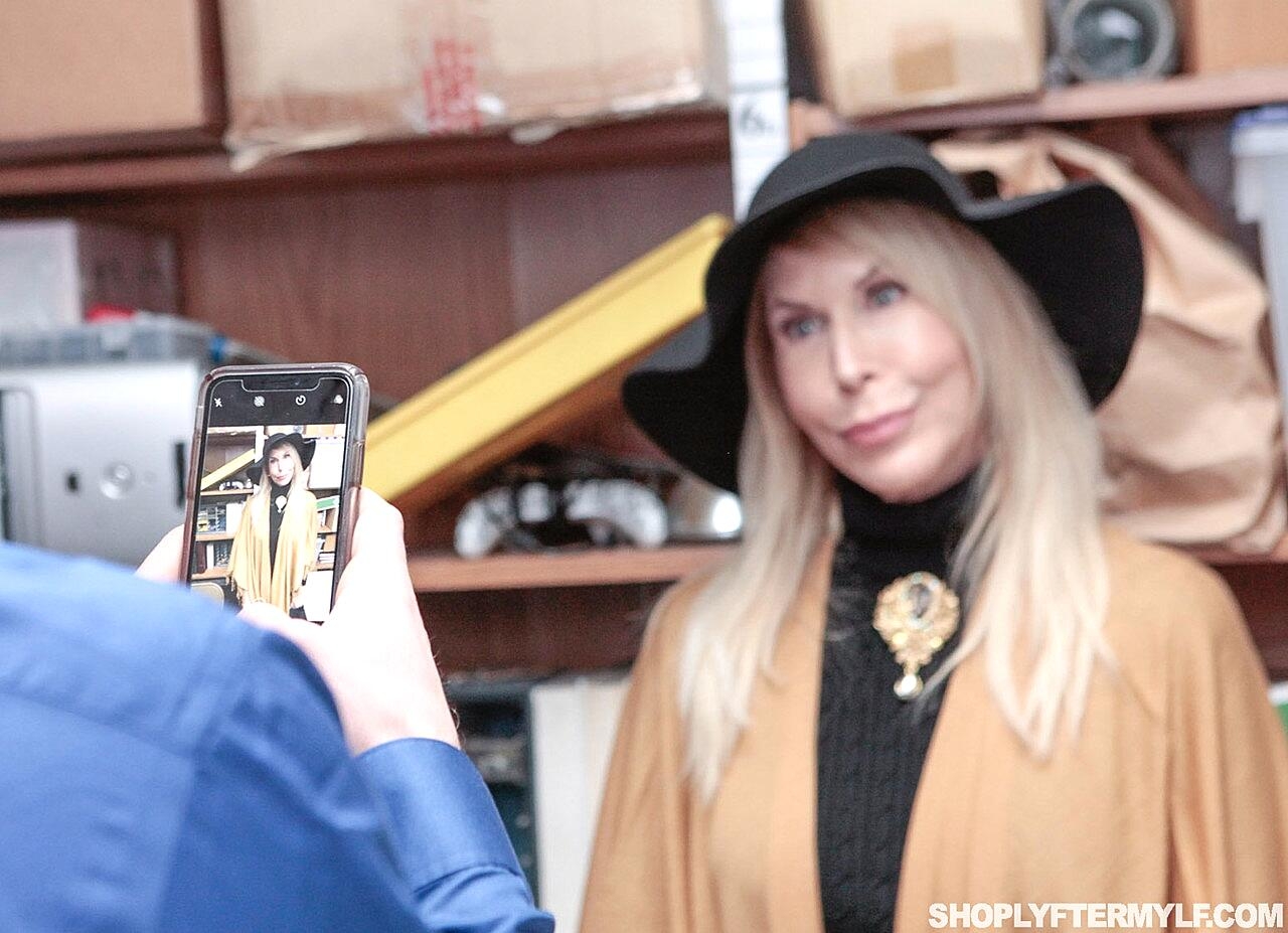 Granny Erica Lauren & Samantha Hayes Get Fucked After Being Caught Shoplifting, Mike Mancini Cumshot, Mature, Police, Reality, Teen