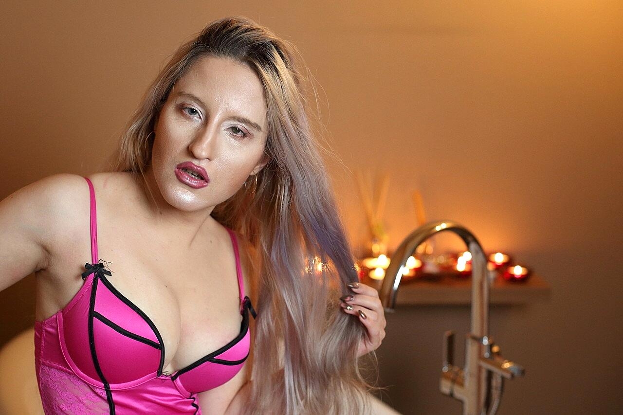 Findom Goaldigger Starring Dalia Olga Porn Gallery Amateur, Beautiful, Blonde, Russian, Solo