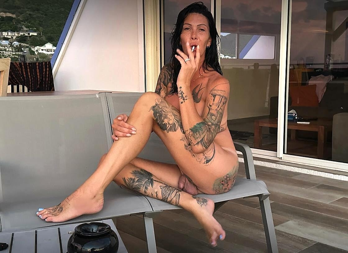 Mature Shemale Morgan Bailey Shows Her Tattoos While Completely Naked Shemale
