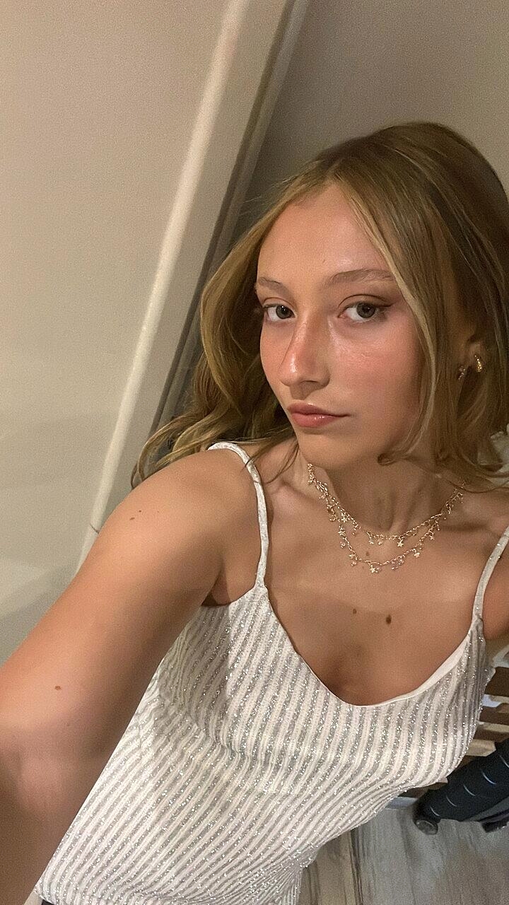 Estell Aily Estell Aily Amateur, Non-Nude, Selfie, Teen, White
