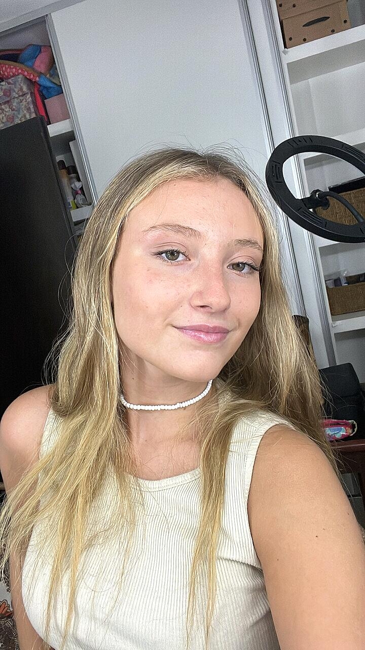 Estell Aily Estell Aily Amateur, Non-Nude, Selfie, Teen, White