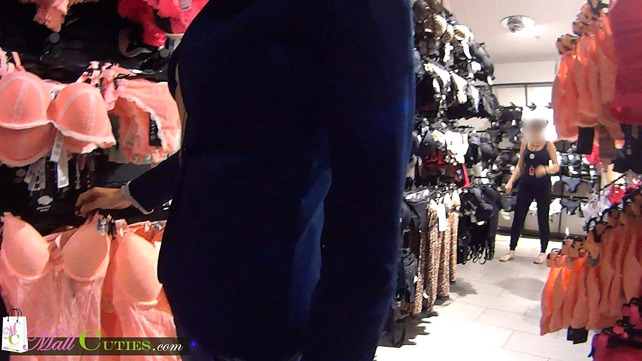 Brunette Teen Sandra Gives A Blowjob In A Dressing Room At The Mall Brunette, Jeans, Public, Pussy, Reality